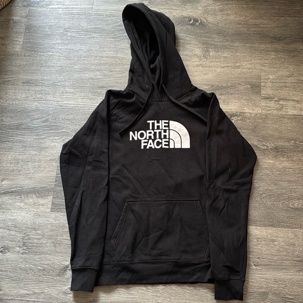 Women’s North Face Sweatshirt